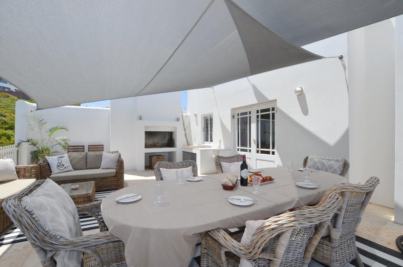 4 Bedroom Property for Sale in Pearl Bay Western Cape